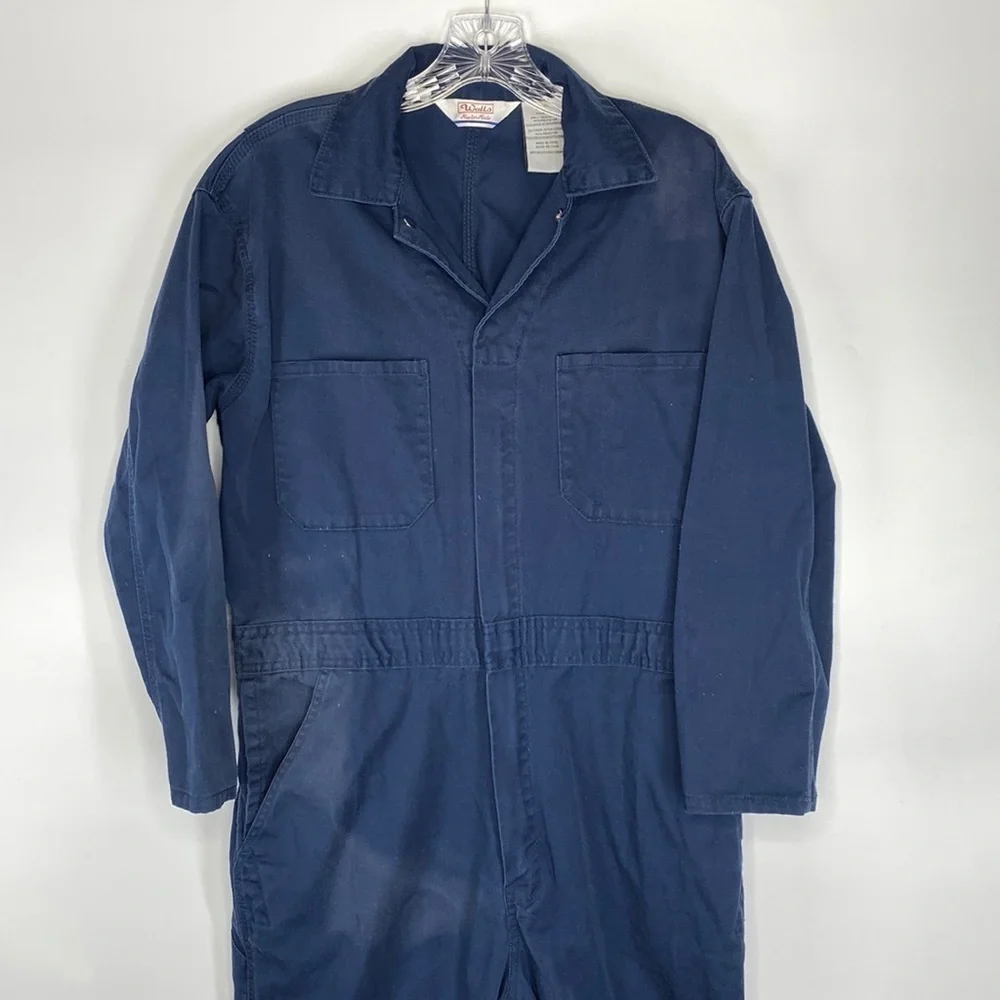 Walls navy blue